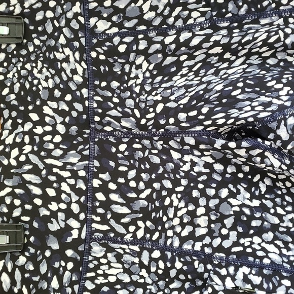 Capris leggings. Black. White and gray. 2 open large pockets 1 zipper pocket. Sm - Picture 2 of 8